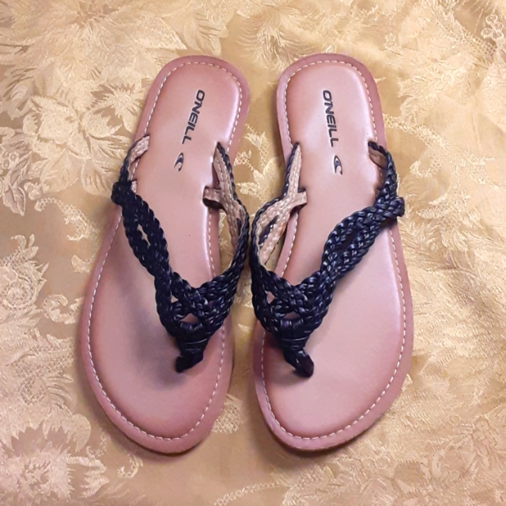 O'NEILL BEAUTIFUL SANDALS Size 9 WOMENS Color Black. Cute design. - Picture 2 of 10